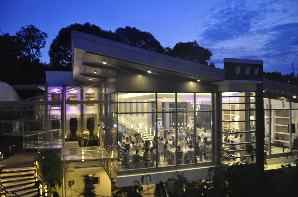 The Citywalk Suites Apartment Antipolo Eksteriør billede
